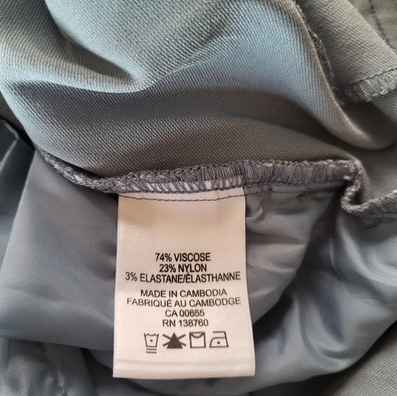 Reitmans Soft Blue Capris, Size 14 - Picture 4 of 4